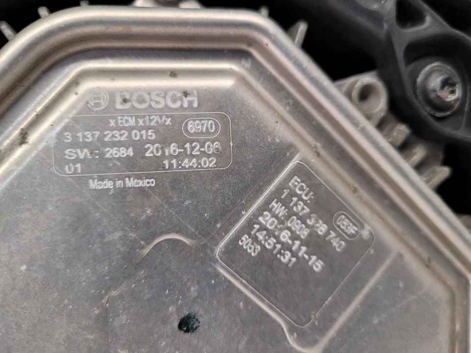 2016 2017 2018 2019 2020 CHEVROLET MALIBU Radiator Fan Motor Fan Assembly Foto 2 de 4