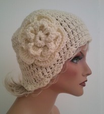 CREAM BONE FLOWER BEANIE CAP HAT HAND CROCHET BERET SKULL CAP CLOCHE TAM