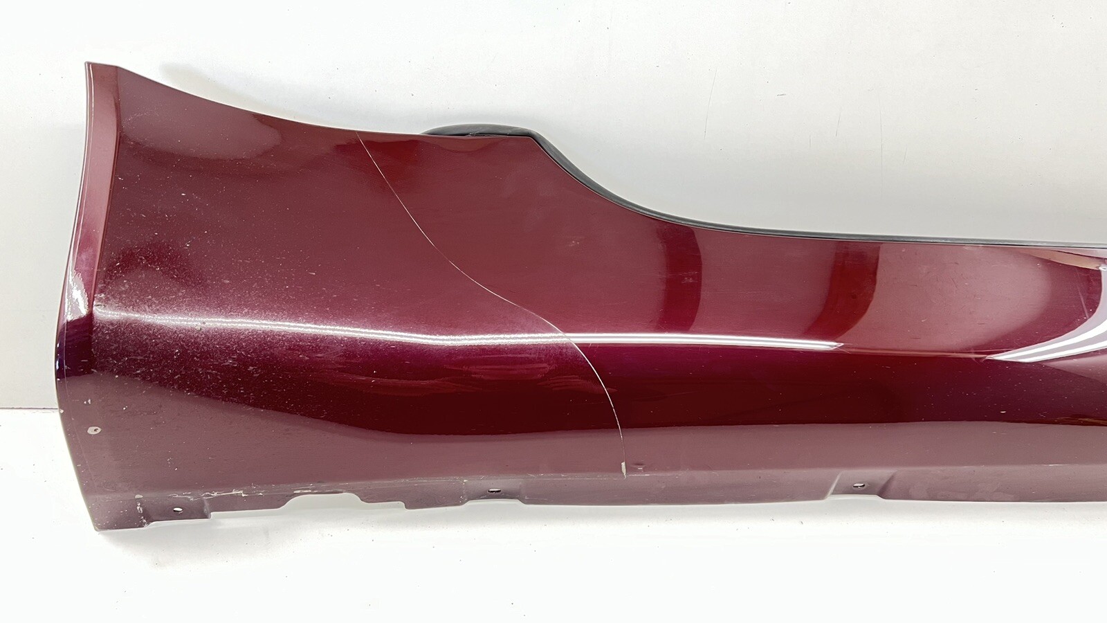 07-09 ASTON MARTIN VANTAGE RIGHT SIDE SKIRT ROCKER PANEL COVER MERLOT RED OEM
