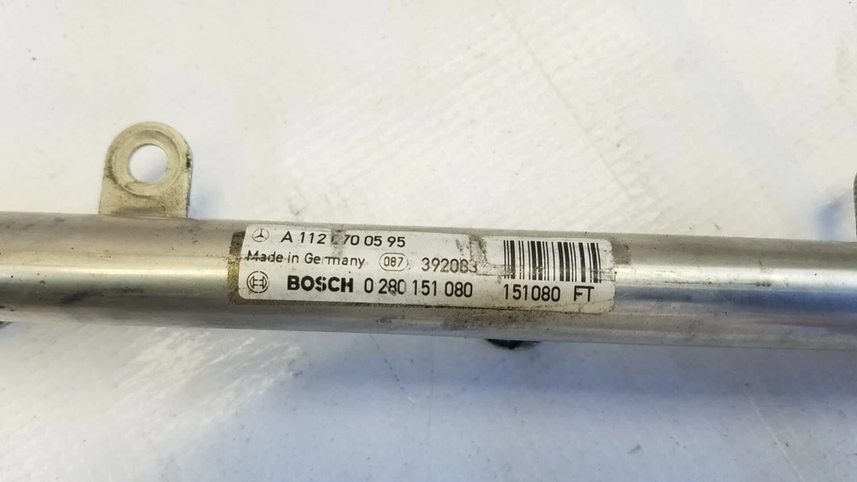 2004 2005 2006 CHRYSLER CROSSFIRE 3.2L V6 ENGINE FUEL RAIL A1120700595 Foto 4 de 4