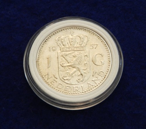 1957 Netherlands 1 Gulden - Great Silver Coin in Capsule - See PICS - Picture 2 of 2