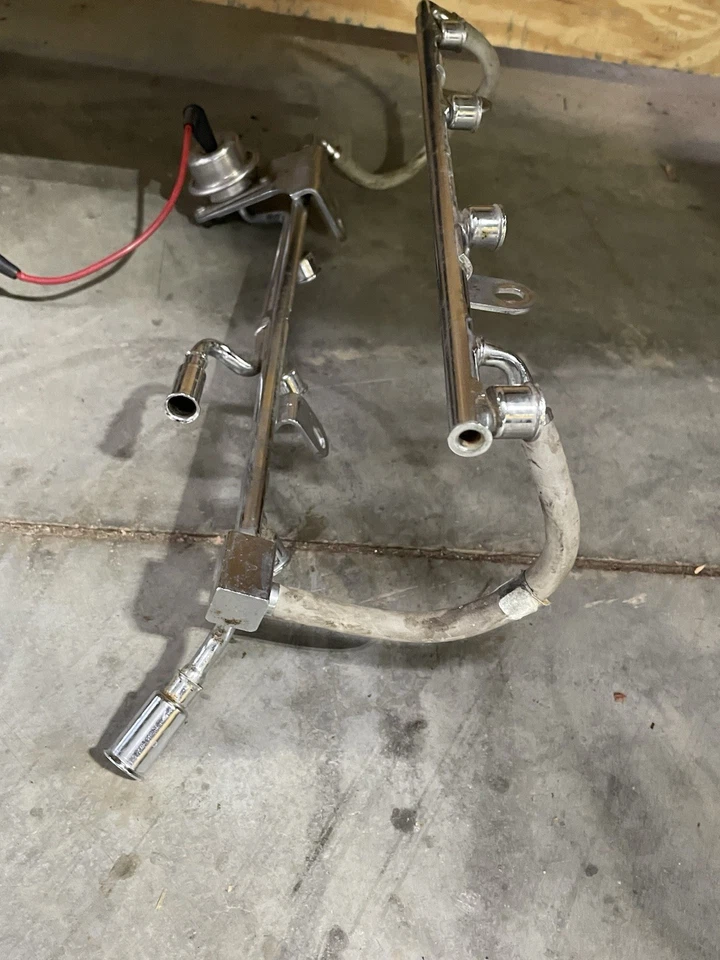 86-93 Ford Foxbody/Mustang/mercury Cougar/ Thunderbird 5.0 Fuel Rail OEM Pre-Own - Image 3 of 4