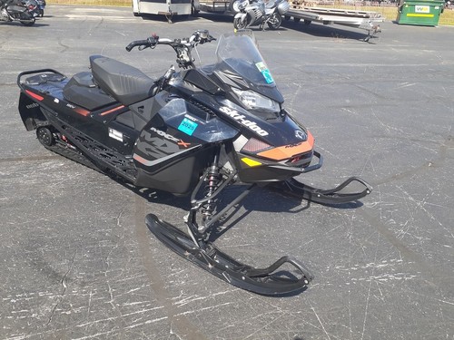 2018 Ski-Doo MXZ® X® Ice Cobra 1.6 Adj. Pkg. Rotax® 850 E-TEC® Sunburst Yellow &
