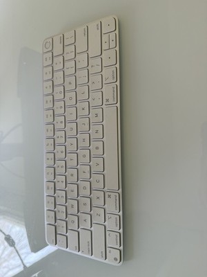 Apple Magic Keyboard with Touch ID for Mac Models with Apple Silicon - US...