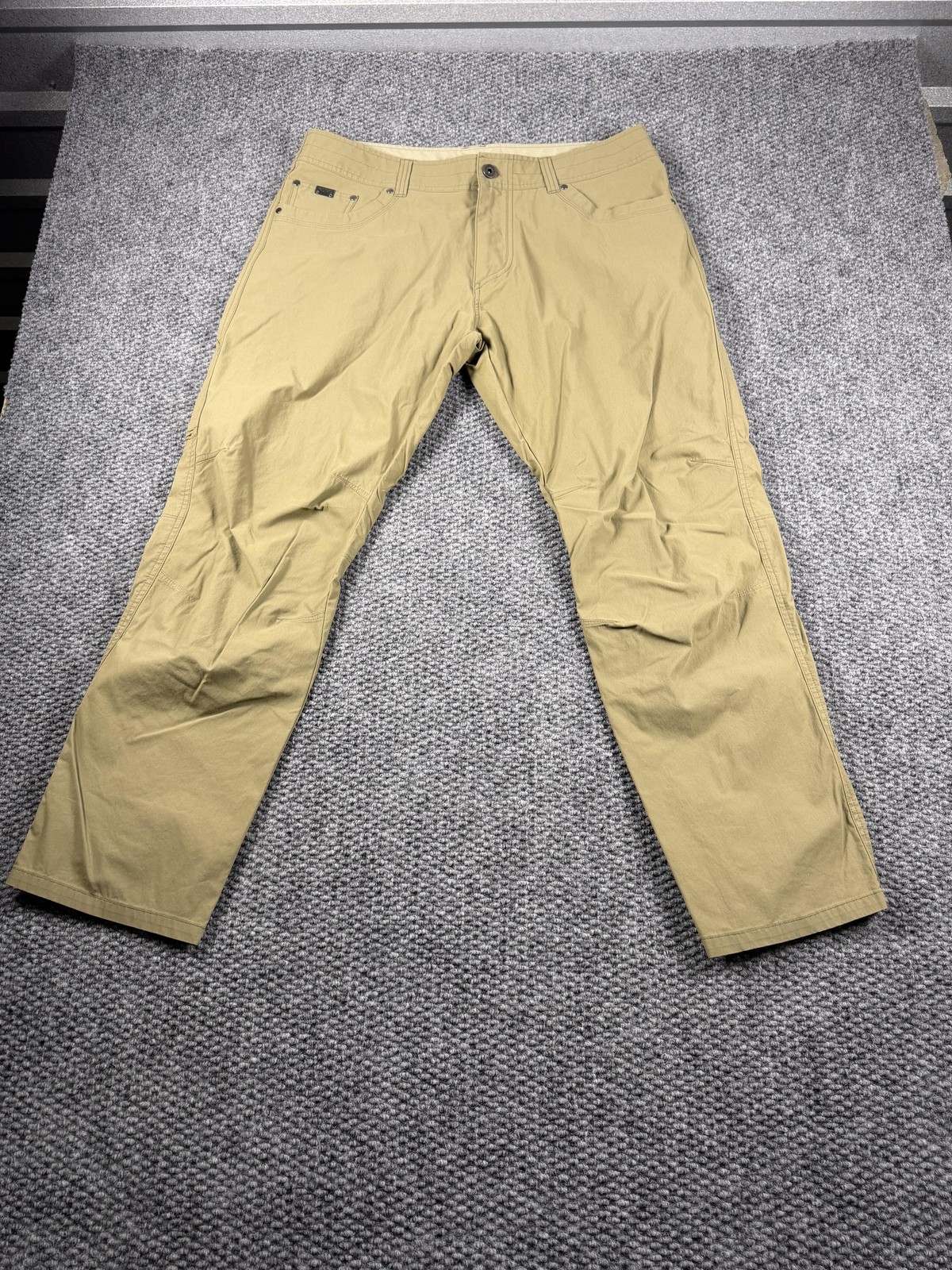 Mens 37x32 Beige Stretch Quick Dry Hiking Outdoor