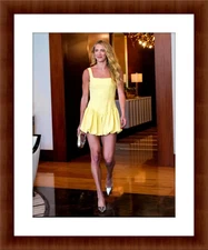 Lexie Hull 5 x 7 Candid Color Unframed Photograph Collectable Print