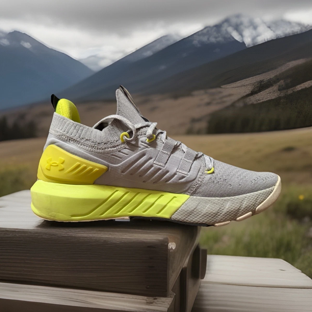 Under Armour Athletic Shoes Yellow and Gray‎ Dynamic Design Basketball Shoes Under Armour Curry Series 7 Metallic Silver  main image 3