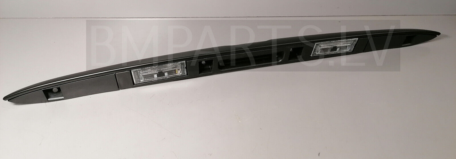 NEW GENUINE BMW X5 E53 TAILGATE HANDLE GRIP WITH KEY BUTTON BLACK