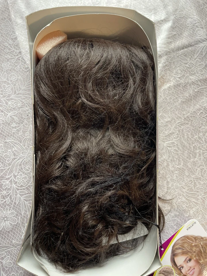 Peluca de Encaje Parte Profunda Bob Color 4 Dama Encaje Beshe Oreja a Guerra Encaje Foto 2 de 4