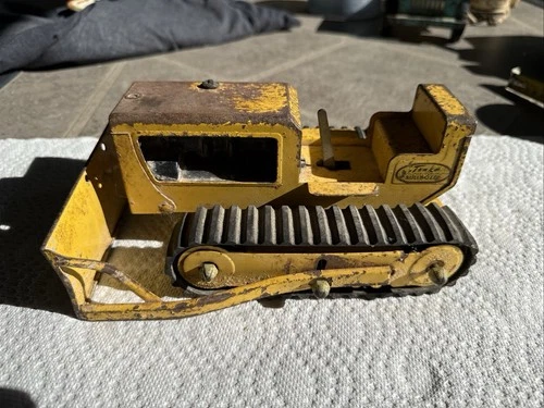 VINTAGE TOY TRUCK PRESSED STEEL TONKA TOYS CONSTRUCTION DOZER BULLDOZER YELLOW