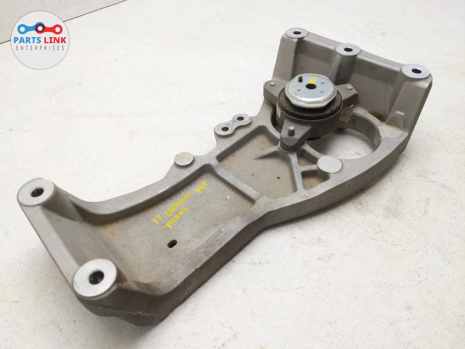 2017-20 MASERATI LEVANTE TRANSMISSION MOUNT CROSSMEMBER SUPPORT BRACKET M161