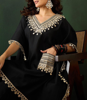 Schwarzer BOLLYWOOD indischer Kaftan-Kleidanzug aus Seidenmischung mit Spiegeln 2-teiliges Set
