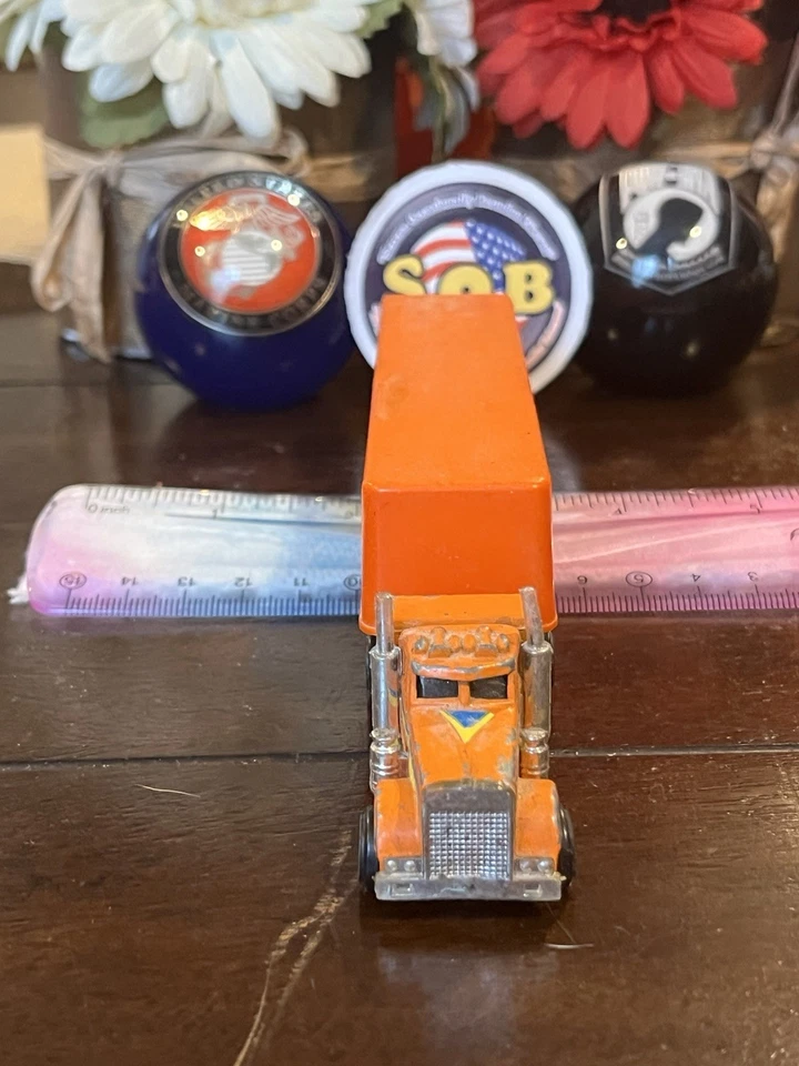 通用 Kenworth 半卡车和盟军拖车 1: 100 压铸二手状况完好 — 第 3/4 张图片