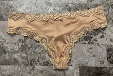 NWT VICTORIA'S SECRET M BEIGE NUDE SATIN SMOOTH FLORAL LACE RARE THONG PANTIES
