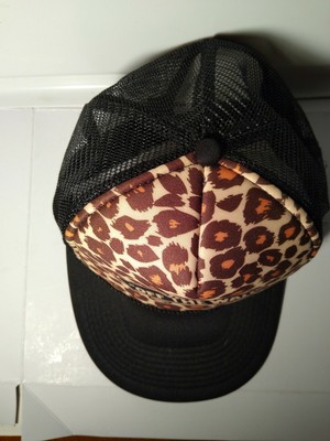 Vans Off The Wall Black Leopard Print Snapback Trucker Hat  display picture 1