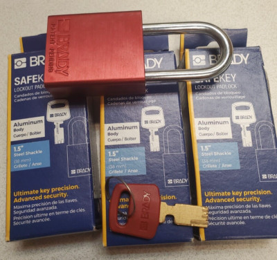 3 Pack Brady Safekey Aluminum Red Padlocks Keyed Alike  ALU-RED-38ST-KA3PK NEW