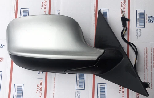 2010 BMW X3 E83 RIGHT PASSENGER SIDE VIEW MIRROR OEM ( 2 PLUGS )
