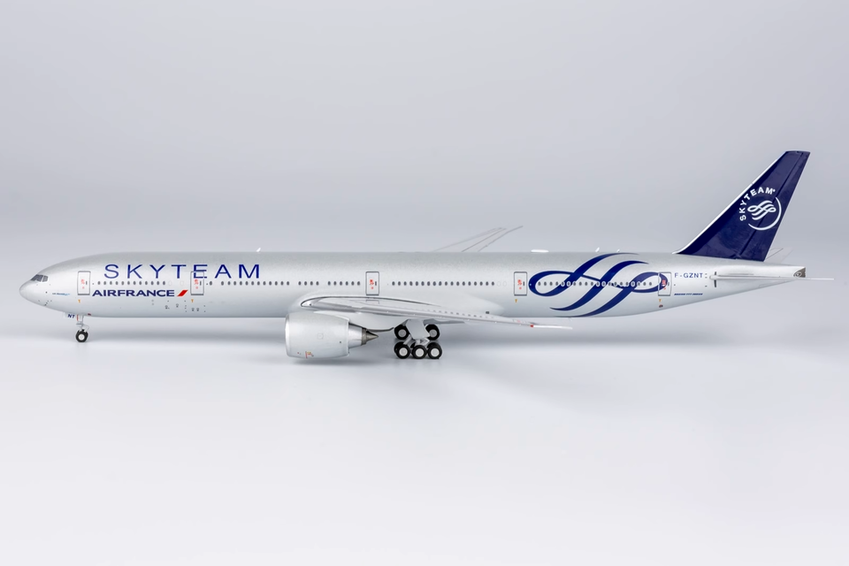 t*8様 SKYTEAM Boeing 777-300ER 1/400 1:400 NG Model AIRFRANCE SKYTEAM BOEING 777-300ER Passenger Plane