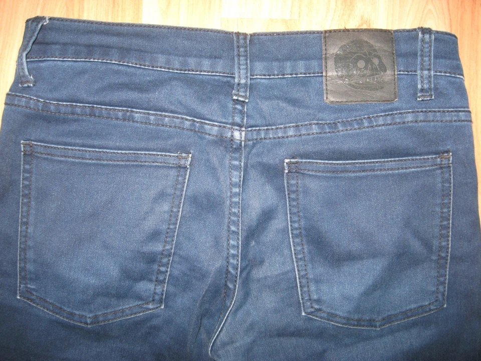 Cheap Monday  Narrow Poly Rinse Used Jeans Gr.28/30 dunkelblau Stretch - Bild 3 von 3