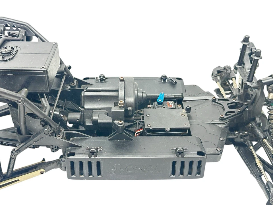 Axial Yeti XL 1/8 Scale Monster Buggy Slider/Roller W Servo Rc Part #16856 - Image 3 of 4