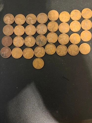 (33) 1910P Lincoln wheat cents  (2) 1909P cents (20) 1911 to 1919.