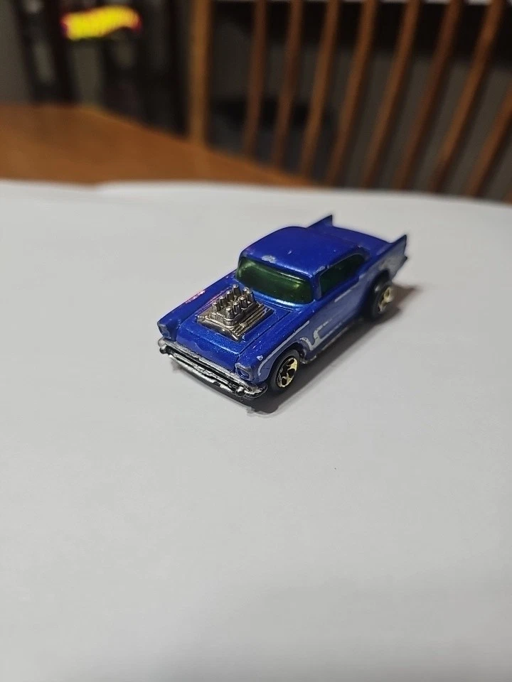 Hot Wheels Blue 1957 Vehicle Year Vintage Manufacture Diecast Cars