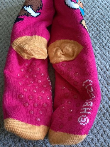 The Flintstones Wilma & Betty Women's Soft Warm Non-Slip Sherpa Lined Socks New - Picture 4 of 7
