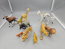 Safari Animals Figures Toys 11 Piece Realistic Plastic Jungle Playset Giraffe