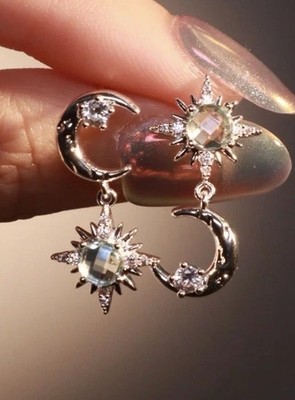 Wunderschöne vergoldet Himmlische Ohrringe mit unregelmäßigem Design