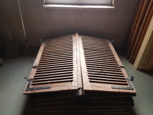 1 Paar alte Fensterladen Fensterläden Klappläden Holz Lamellen - Bild 3 von 8