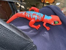 Zuru Robo Alive Lurking Red Robotic Lizard 13.5" Realistic Toy Pet