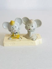J.S.N.Y. Mouse "N" Cheese Salt and Pepper Shaker Set ~ Made In Hong Kong
