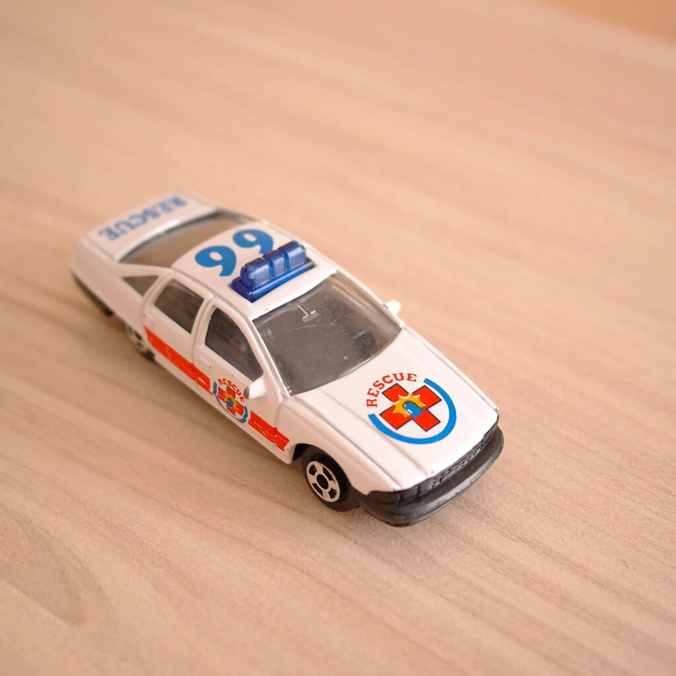 2003 CHEVROLET CAPRICE POLICE CAR WELLY DIECAST CAR TOY - Image 2 of 4