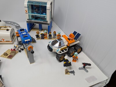 みる ヨウコ Wall Mounted Display Stand for LEGO® Botanicals Hibiscus (10372