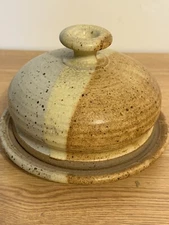 Stoneware Butter Keeper Cheese Dome Closhe Studio Art Pottery Signed Flaw