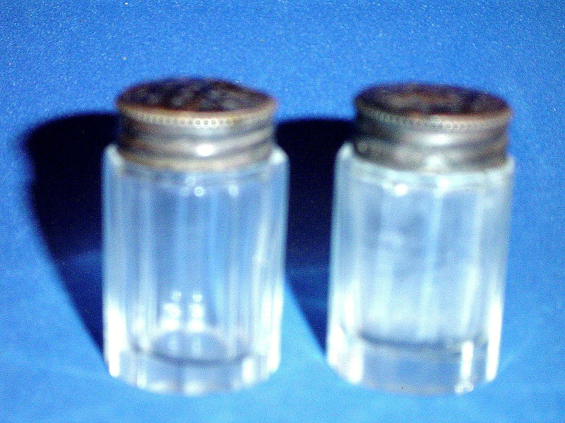 SALT PEPPER ANTIQUE shakers or for spices GLASS SILVER TOP 1 1/2" tall GOOD cond