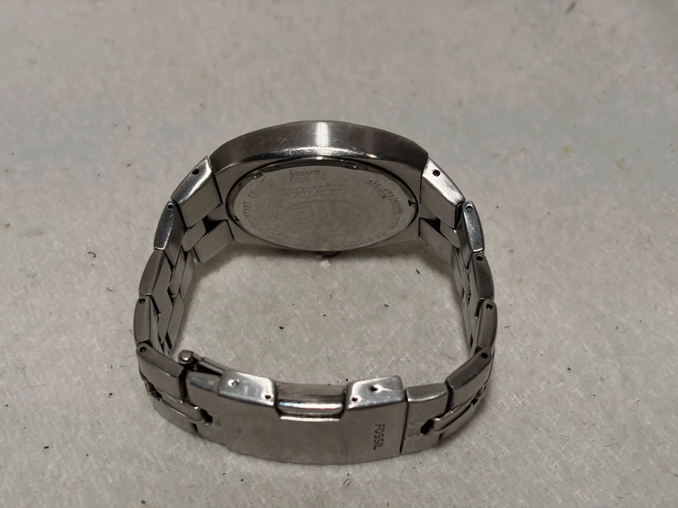 FOSSIL BIG TIC MENS QUARTZ WATCH MODEL BG-2037 - NEW BATTERY - image 3 of 4