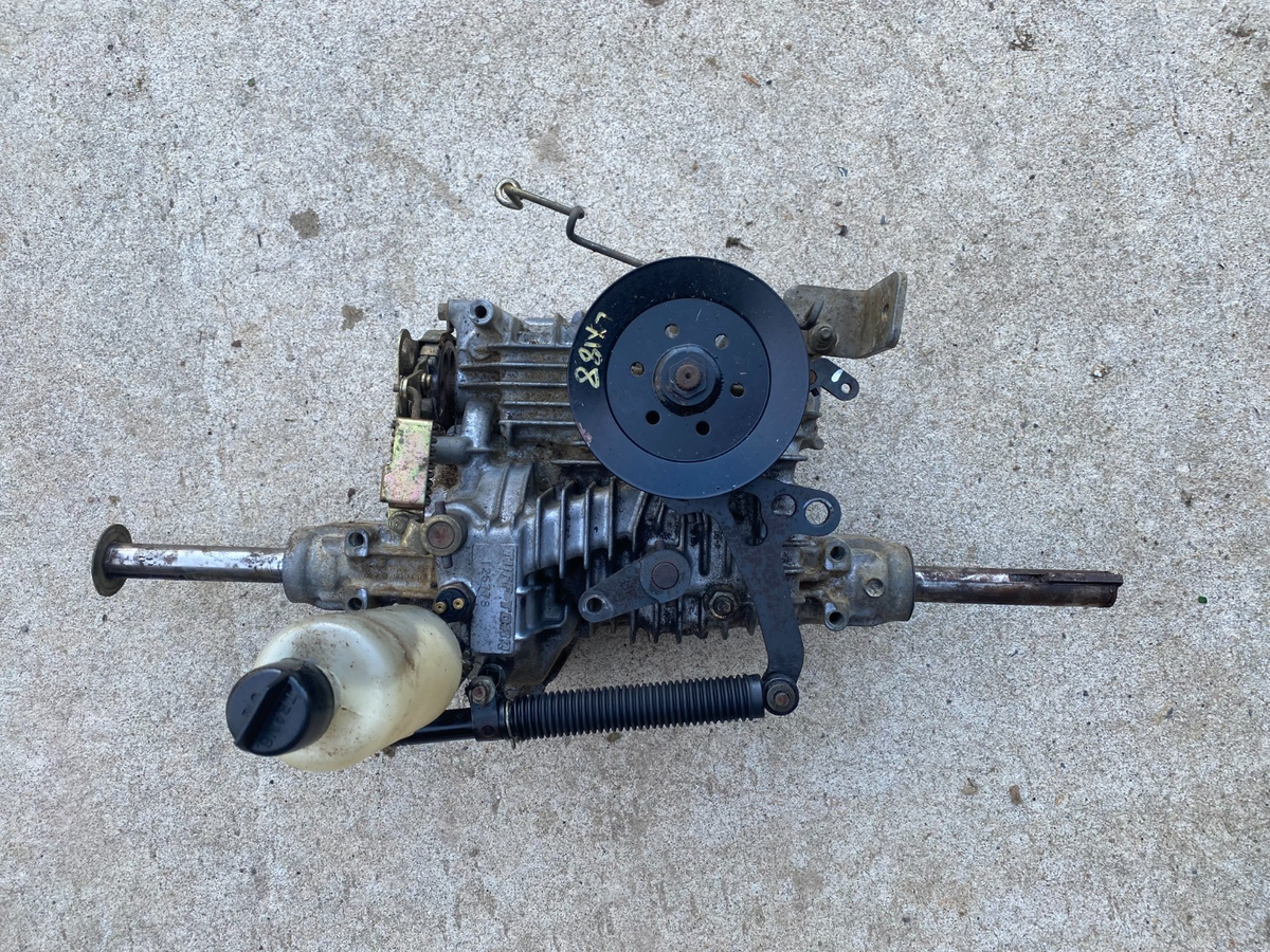 John Deere Lx176 Tuff Torq Transmission Transaxle AM127681 for