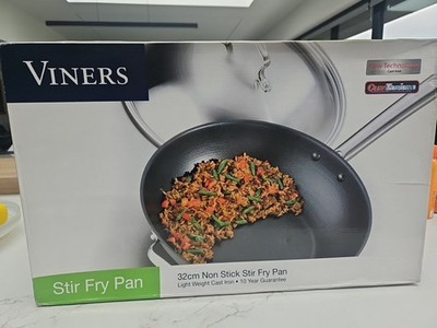 Viners Rührpfanne mit Deckel leichtes Gusseisen 32 cm nagelneu verpackt