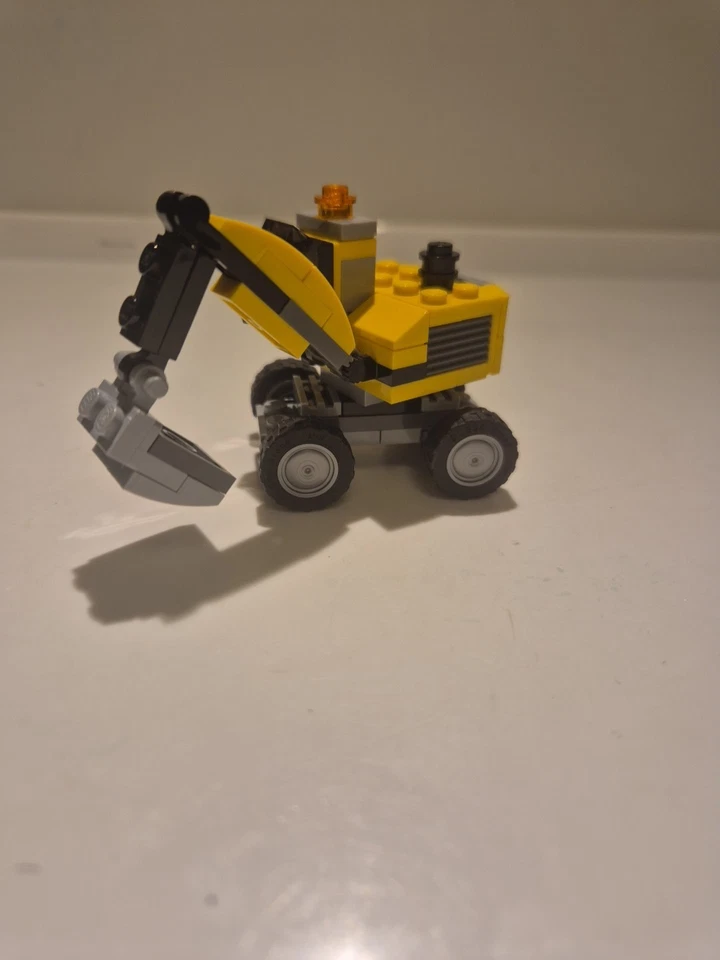 LEGO Creator 31034 Future Flyer, photo 2 of 5