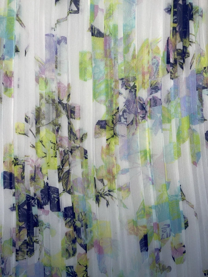 Vestido plisado floral BCBGeneration talla pequeña venta al por menor $98 Foto 4 de 4