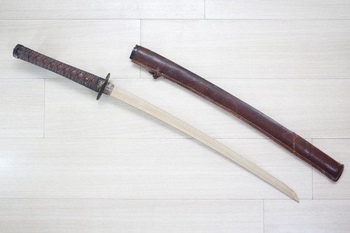 WWII Japanese Army Short Gunto Koshirae Leather Covered Scabbard Wood Blade L76