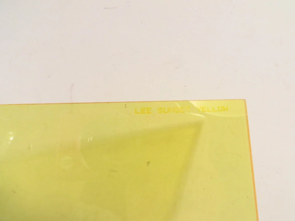 Lee Filters Lee 4x6" SUNSET Filter Set: Sunset Red/Sunset Yellow/Sky Blue 3 G - Image 4 of 4