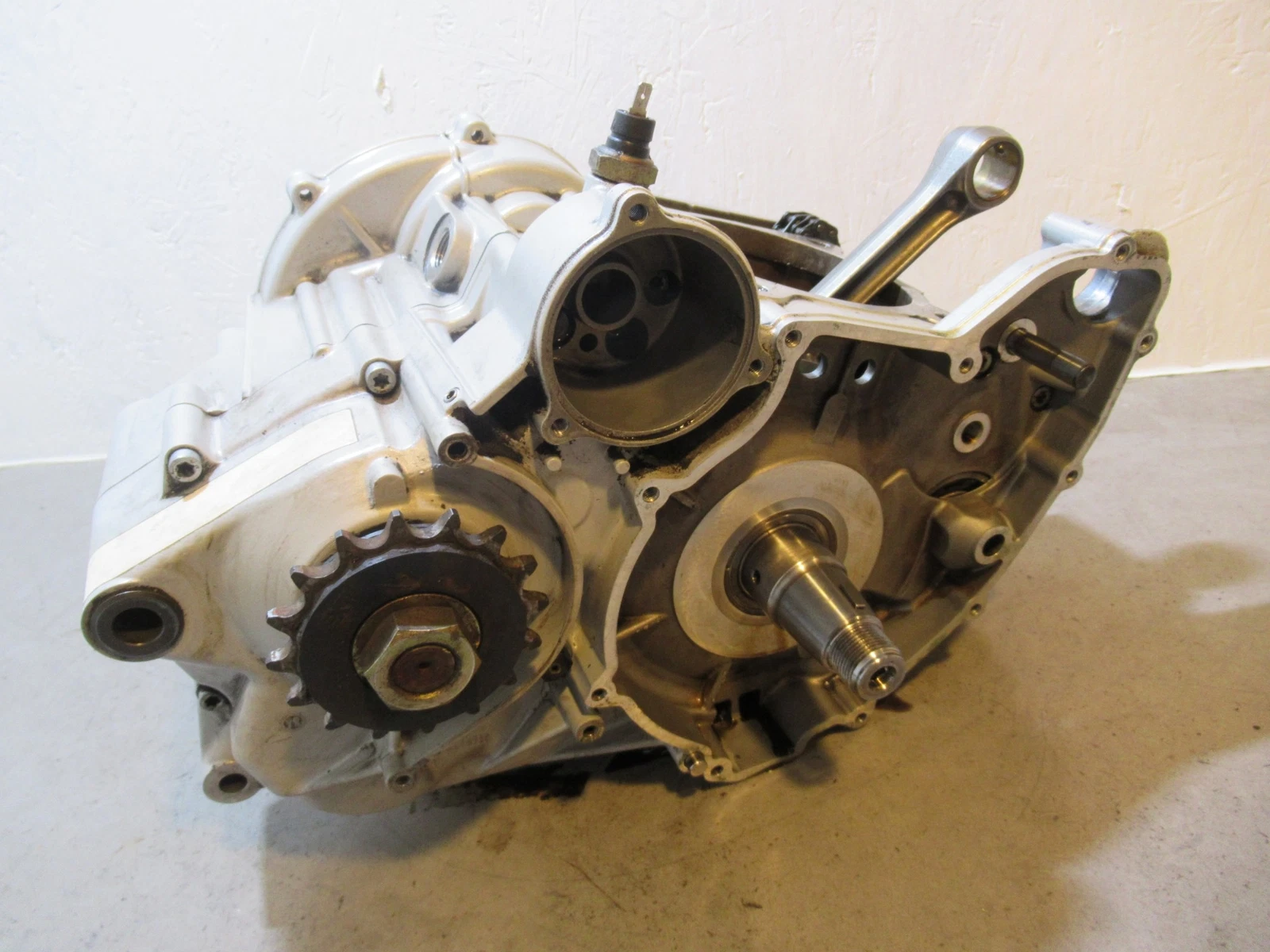 BMW F650 CS Engine Crank Case Bottom End 2003