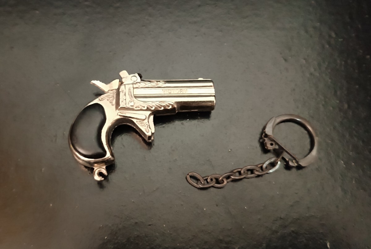 VICTORY VTG 80's 2'' METALLIC CAP GUN PISTOL KEY CHAIN RING TOY
