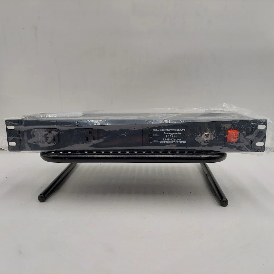 LOT OF 2 Power Distribution Units PDU1012M-24 12 OUTLETS - Image 2 of 4