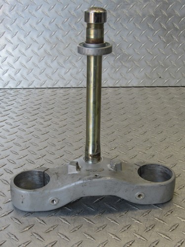 2005 05 BUELL XB9SX XB9 CALIFORNIA LIGHTNING LOWER TRIPLE TREE - Picture 9 of 13