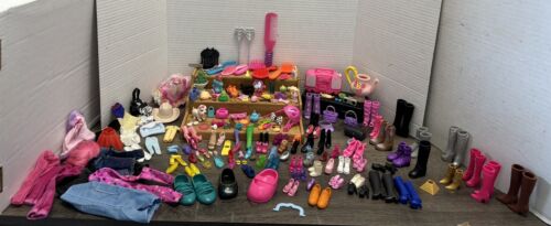 Barbie Doll Accessories/Hats/shoes/purses/Brushes/Clothes Huge Vintage Lot 200+