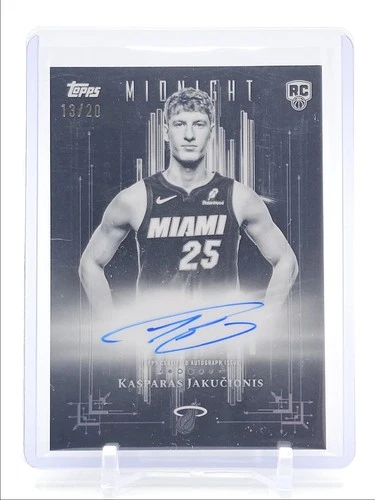 KASPARAS JAKUCIONIS 2025-26 TOPPS MIDNIGHT EQUINOX DARK MARKS RC AUTO /20 Q3668