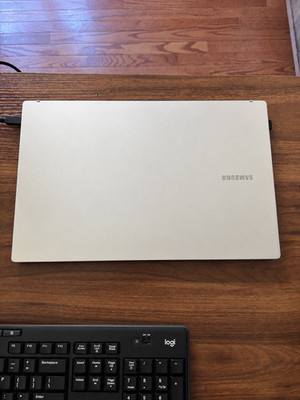 Samsung Galaxy Book 15.6'' Touchscreen i7-1165G7 16GB RAM 512GB SSD Iris Xe MAX